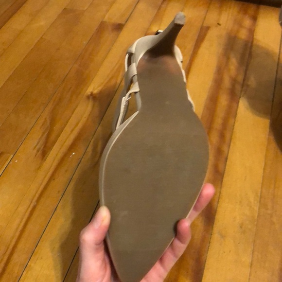 Heels - Picture 3 of 4